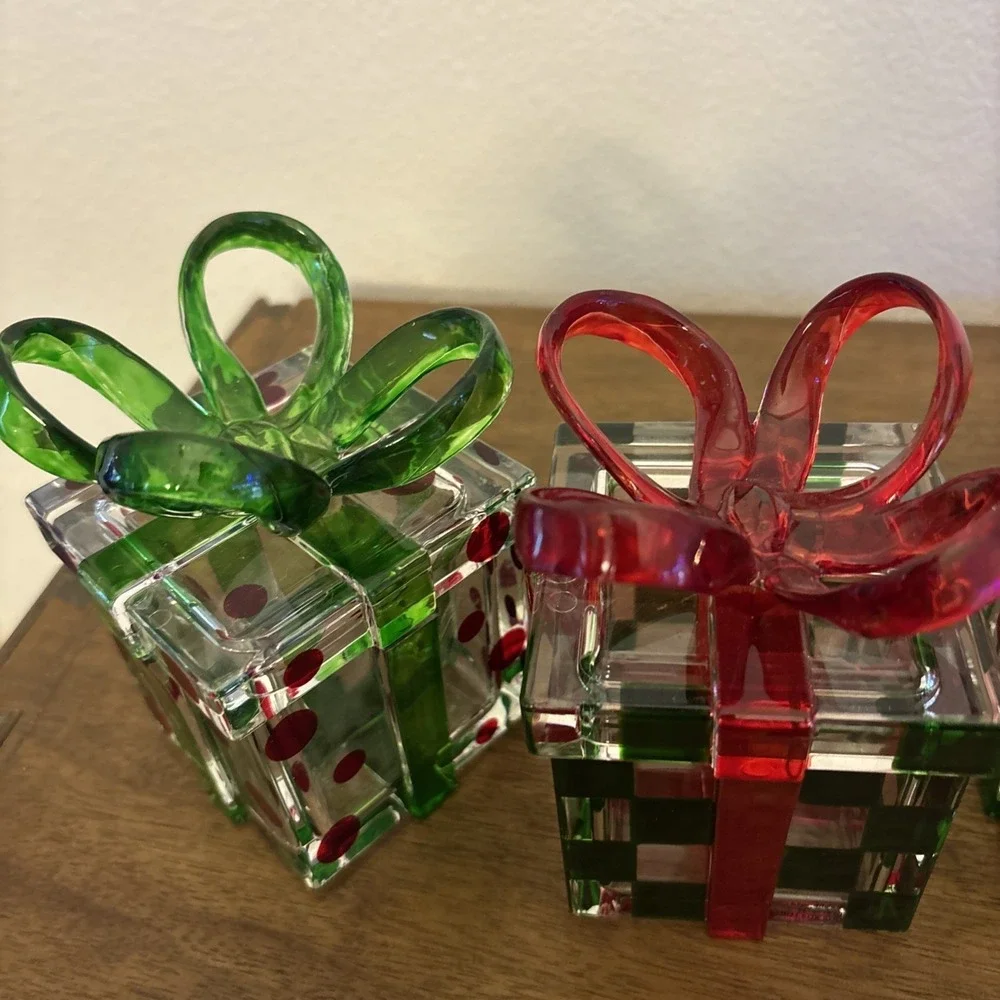 Vintage Acrylic Gift Box Trinket Holder With Magnetic Lid 3